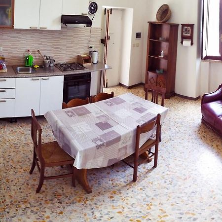 VaLletta Fiorita Rome Bagian luar foto