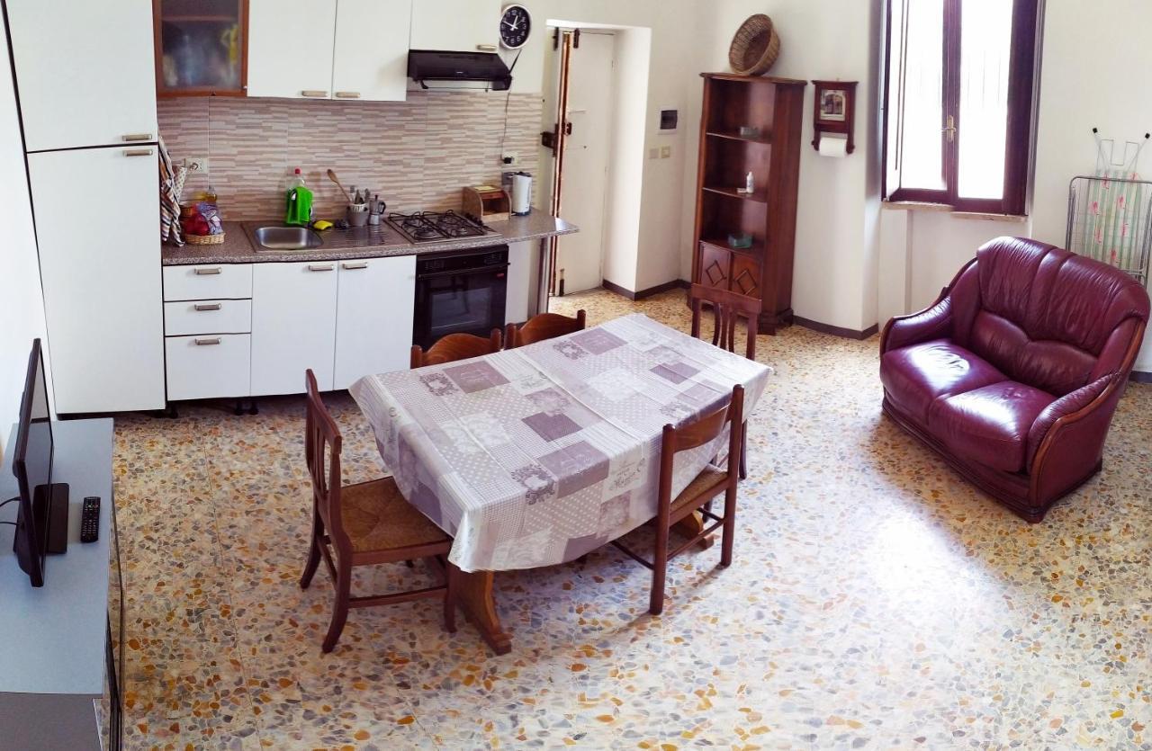 VaLletta Fiorita Rome Bagian luar foto